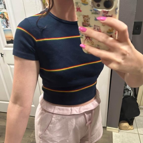 Brandy Melville Baby Tee Rainbow Stripe Navy Blue 90s Crop Top - Picture 2 of 2